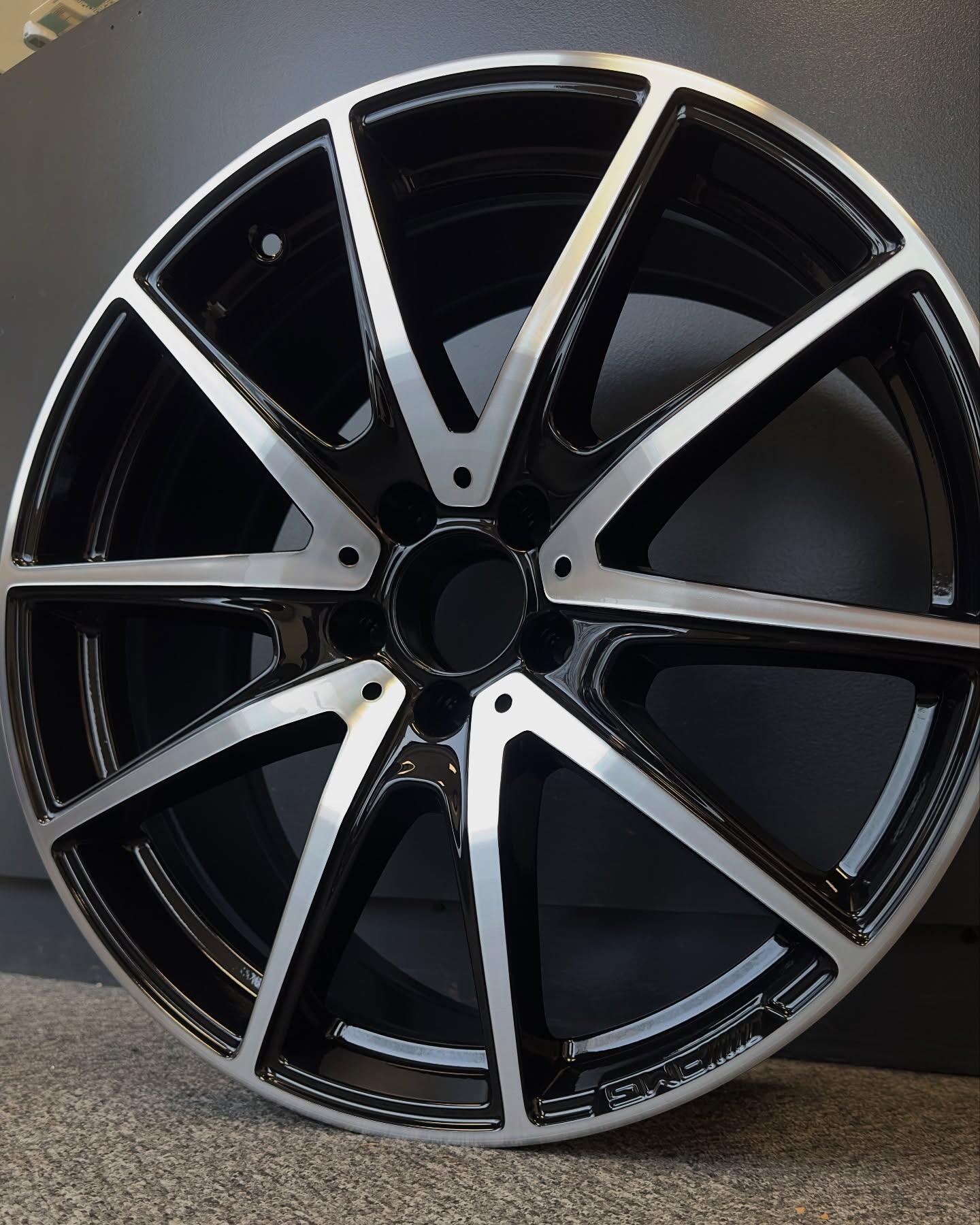 Mercedes AMG diamond cut alloy wheel after professional refurbishment