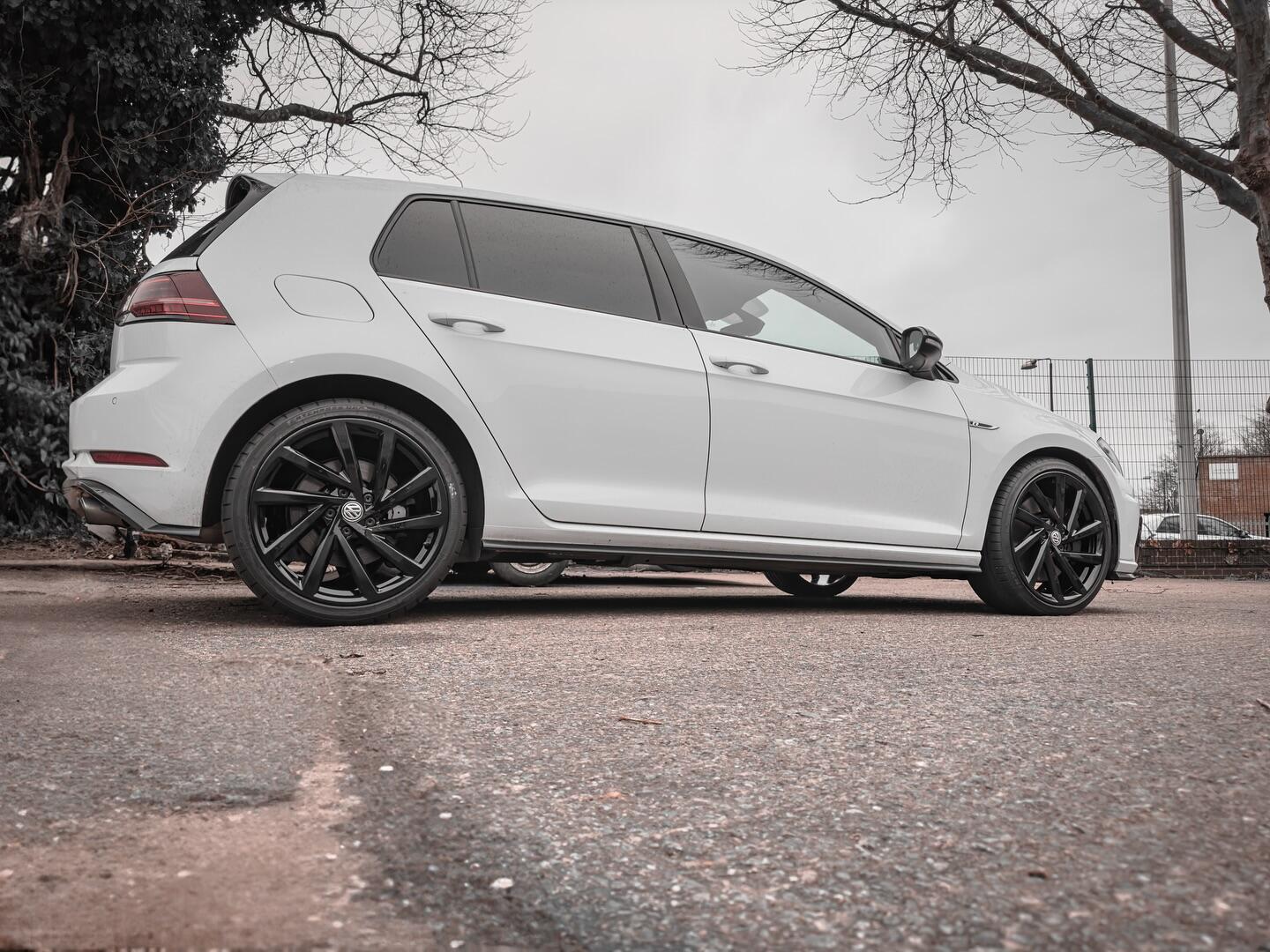 VW Golf gloss black alloy wheels — second angle