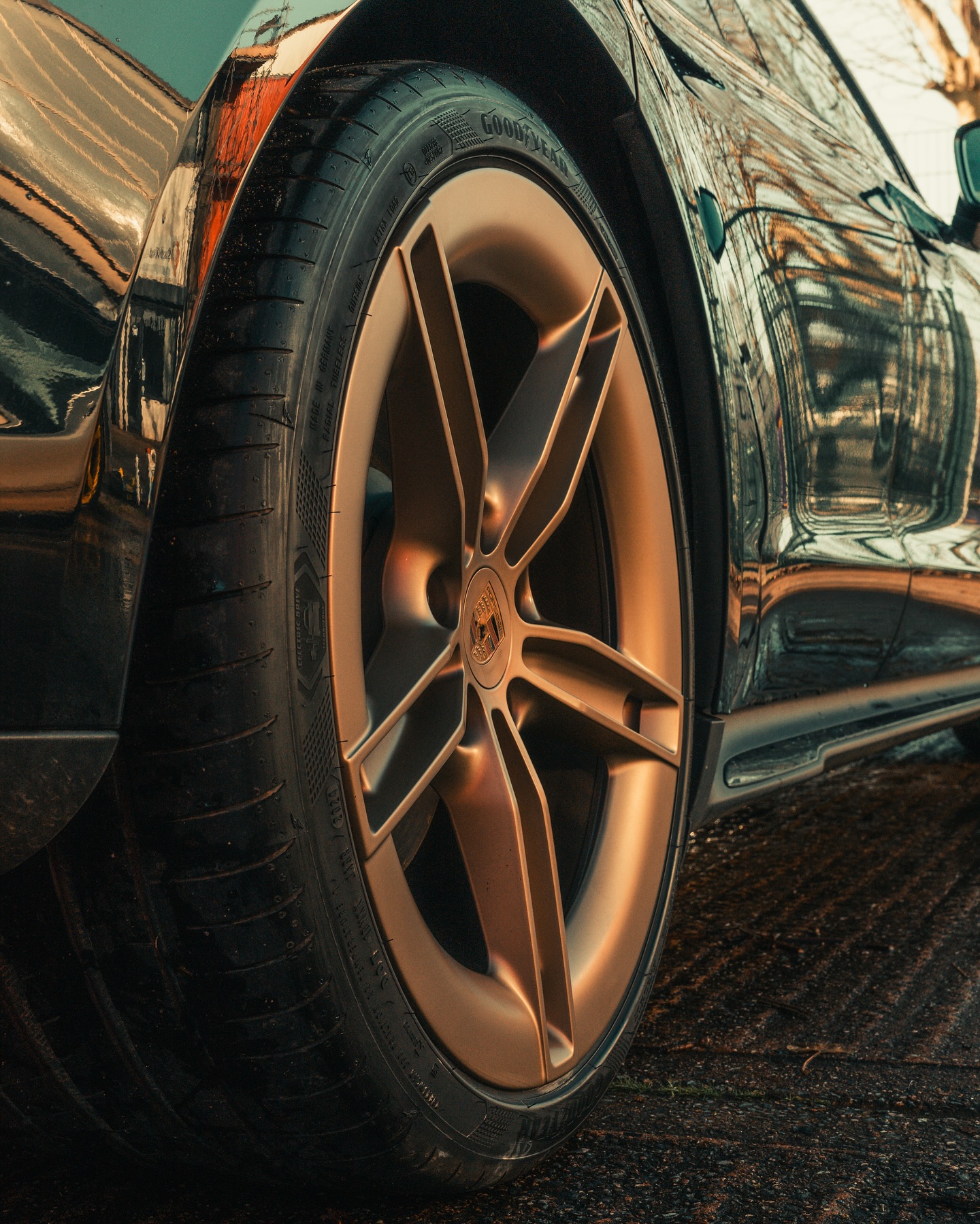 Custom bronze finish on Porsche alloy wheel by South West Alloys